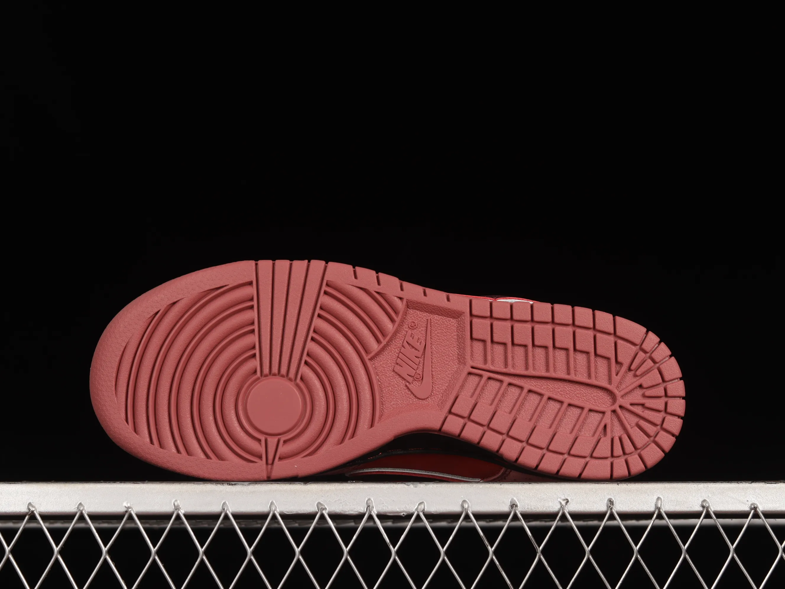 All Categories Nk SB Dunk Series Nk SB Dunk Low Low-top sneakers Pure original version Concepts x Nk SB Dunk Low "Red Lobster" Red Lobster SB low-top sports and leisure sneakers 313170-661